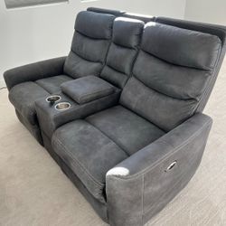 Power Reclining Loveseat 
