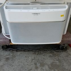 Frigidaire Gallery AIR CONDITIONER