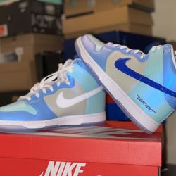 Nike Dunk High Size 9 $140