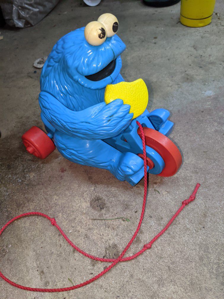 Cookie Monster Sesame Street Tricycle Pull Toy Muppets Vintage 1980s