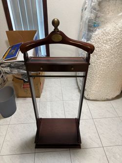 Clothe stand