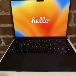 M2 MacBook Air, Space Grey, 8GB / 256GB