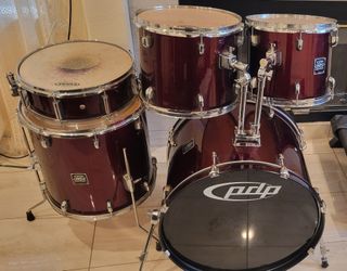PDP EZ Series 5-Piece Drum Shell Pack
12,13 toms 16 floor 22 bass 14 snare