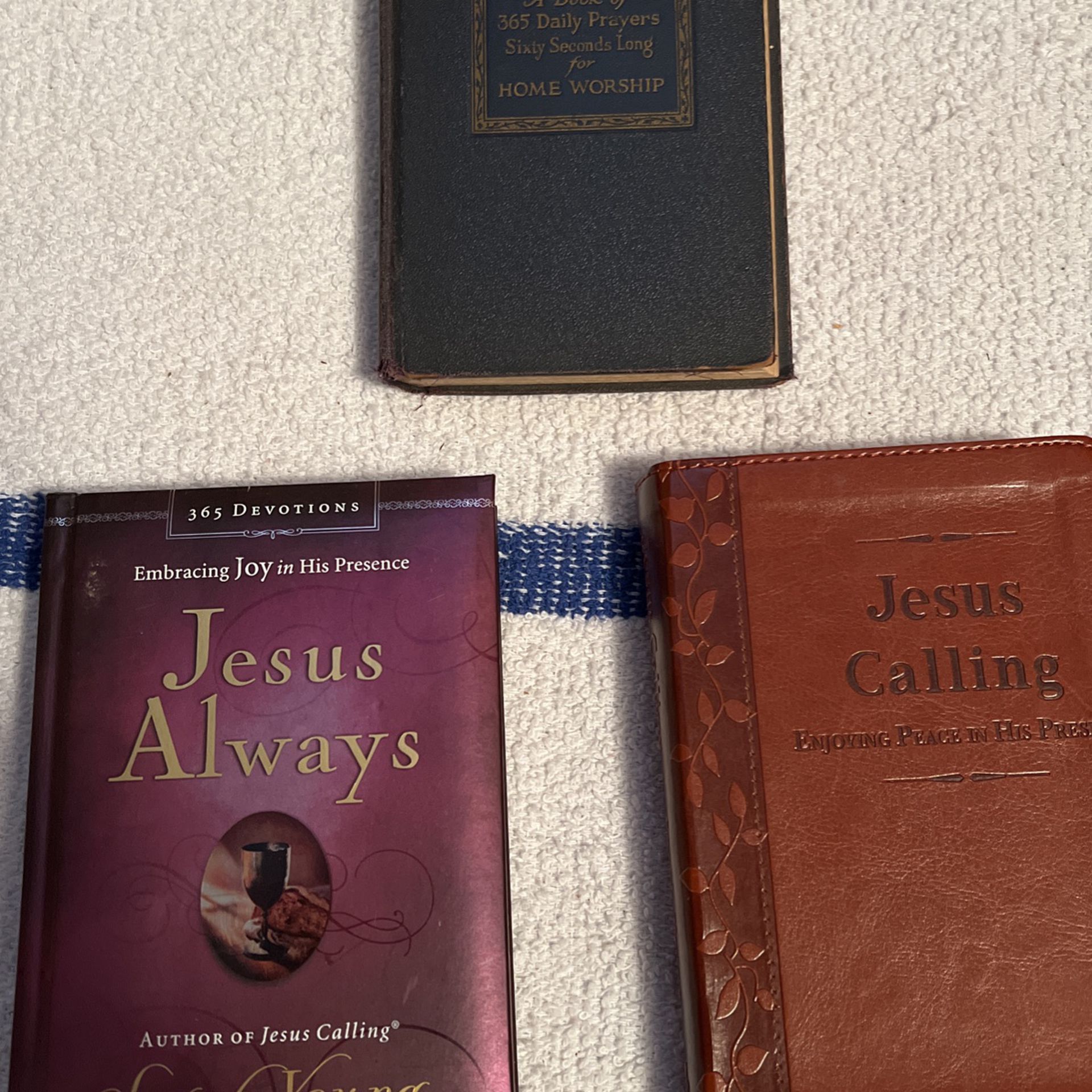 3 small books about Jesus