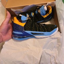 Lebron 18 Grade School Kids Size 4 1/2 (New In Box)