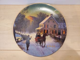 Avon: 1998 "Home For The Holidays" Plate