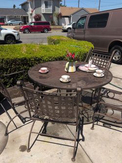 Vintage Wrought iron patio set
