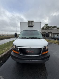 2023 GMC Savana Cutaway Refrigerado