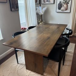 Dining Table with 4 Black Modern Chairs 