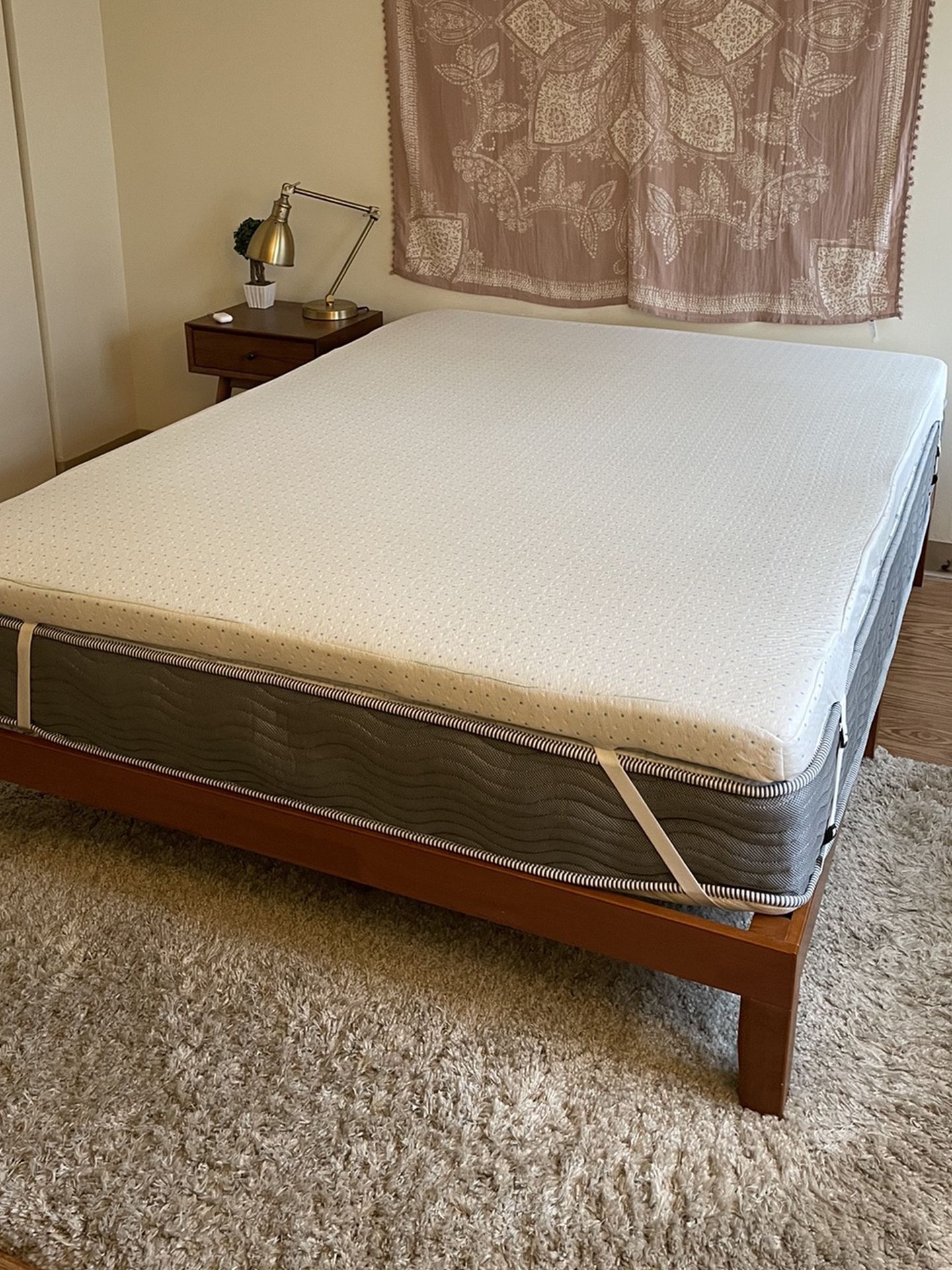 Queen Bed Set (Foam Topper, Mattress, Bed Frame)