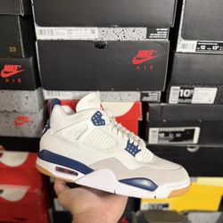 Jordan SB Navy 4s size 9 and 9.5 VNDS