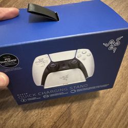 Razer Quick Charging Stand for PlayStation 5