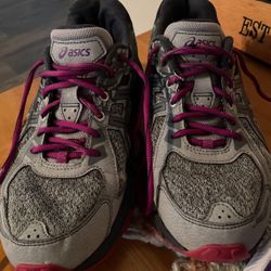 BRAND NEW ASICS SHOES