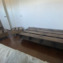 Hand Made Pallet Style