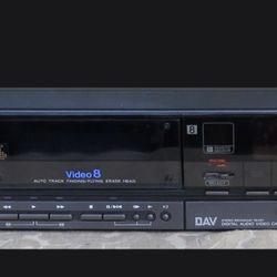 ***  SONY  EV-S700U  VIDEO  RECORDER  ***