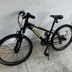 TREK Mountain Bike 24In
