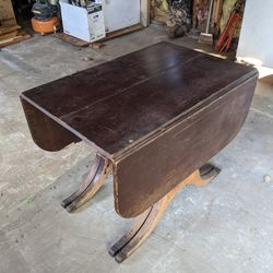 Duncan Phyfe Style Folding Table