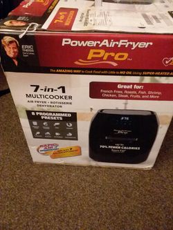 BRAND new air fryer never used still in the box