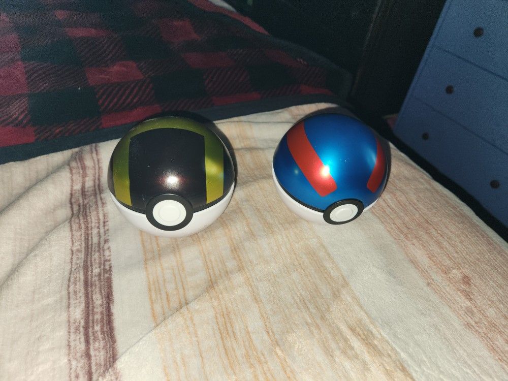 EMPTY Pokemon Balls TIN 