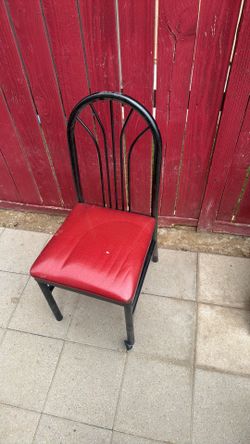 Free chairs 7 of them