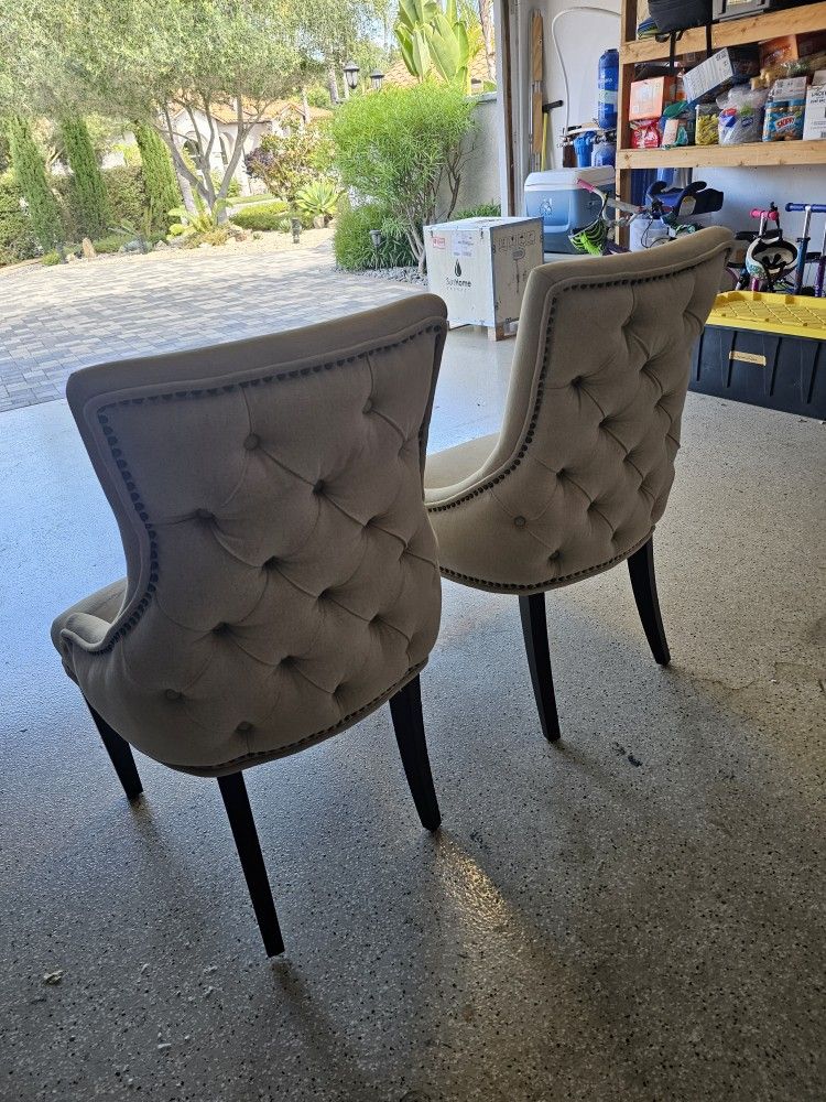 Free Chairs