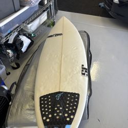 JS Australian Surfboard 5’7”