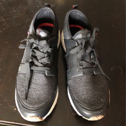 Levi’s Black Sneakers