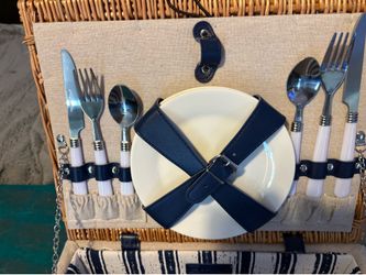 Picnic basket