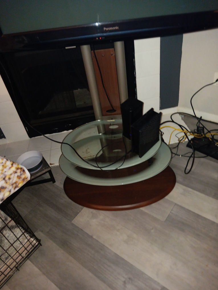 TV Mountable Stand Glass And Cherry Wood Bottom 