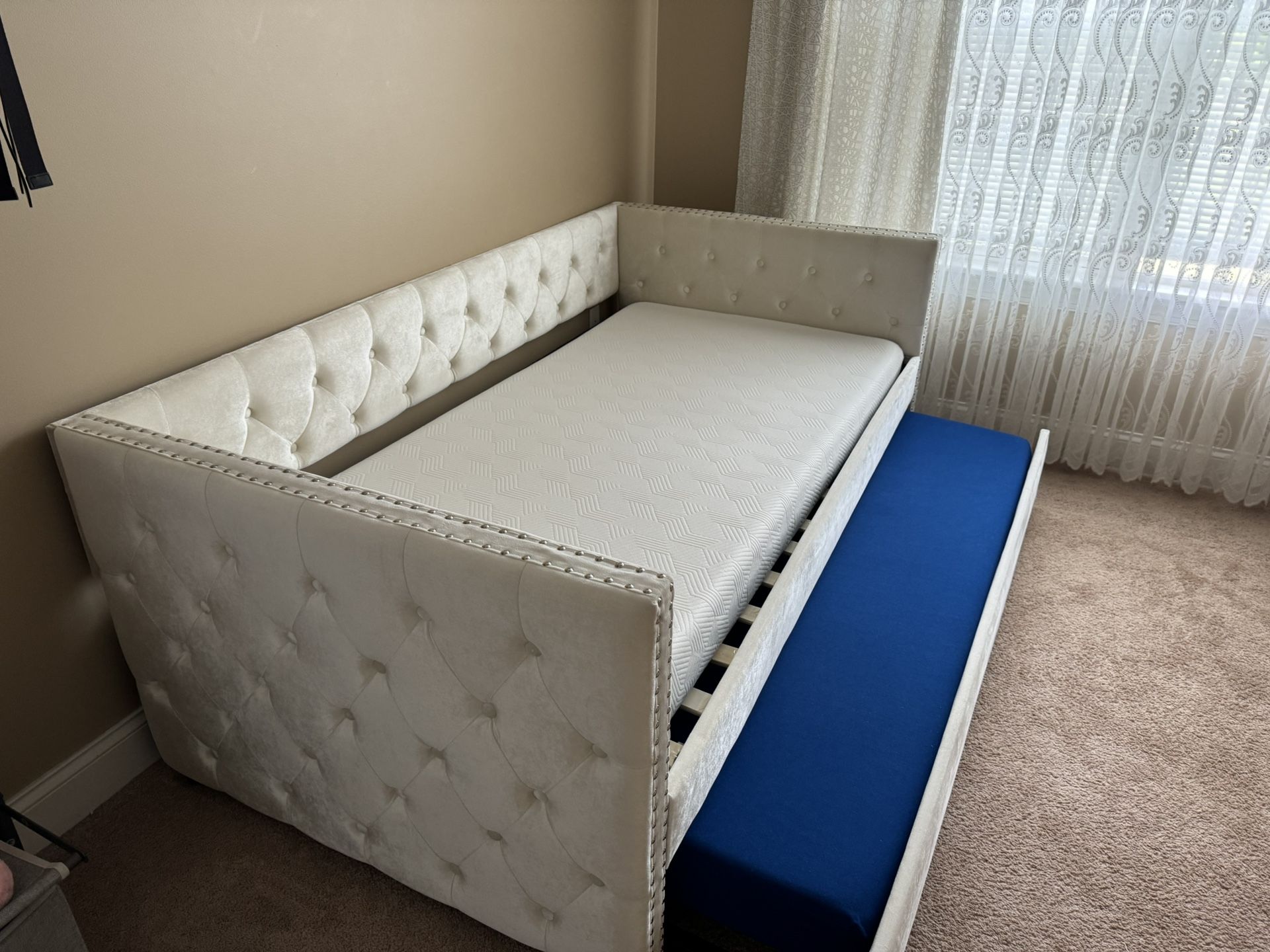 Twin Trundle/Day Bed