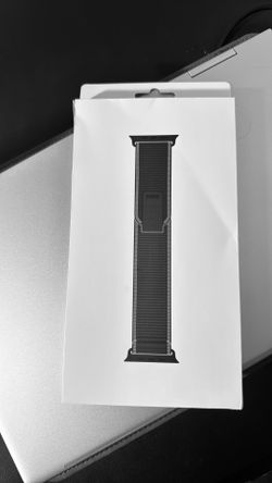 49mm Black/Charcoal Trail Loop - M/L - Black Titanium Finish $99.00at Apple