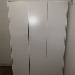 Wardrobe Closet