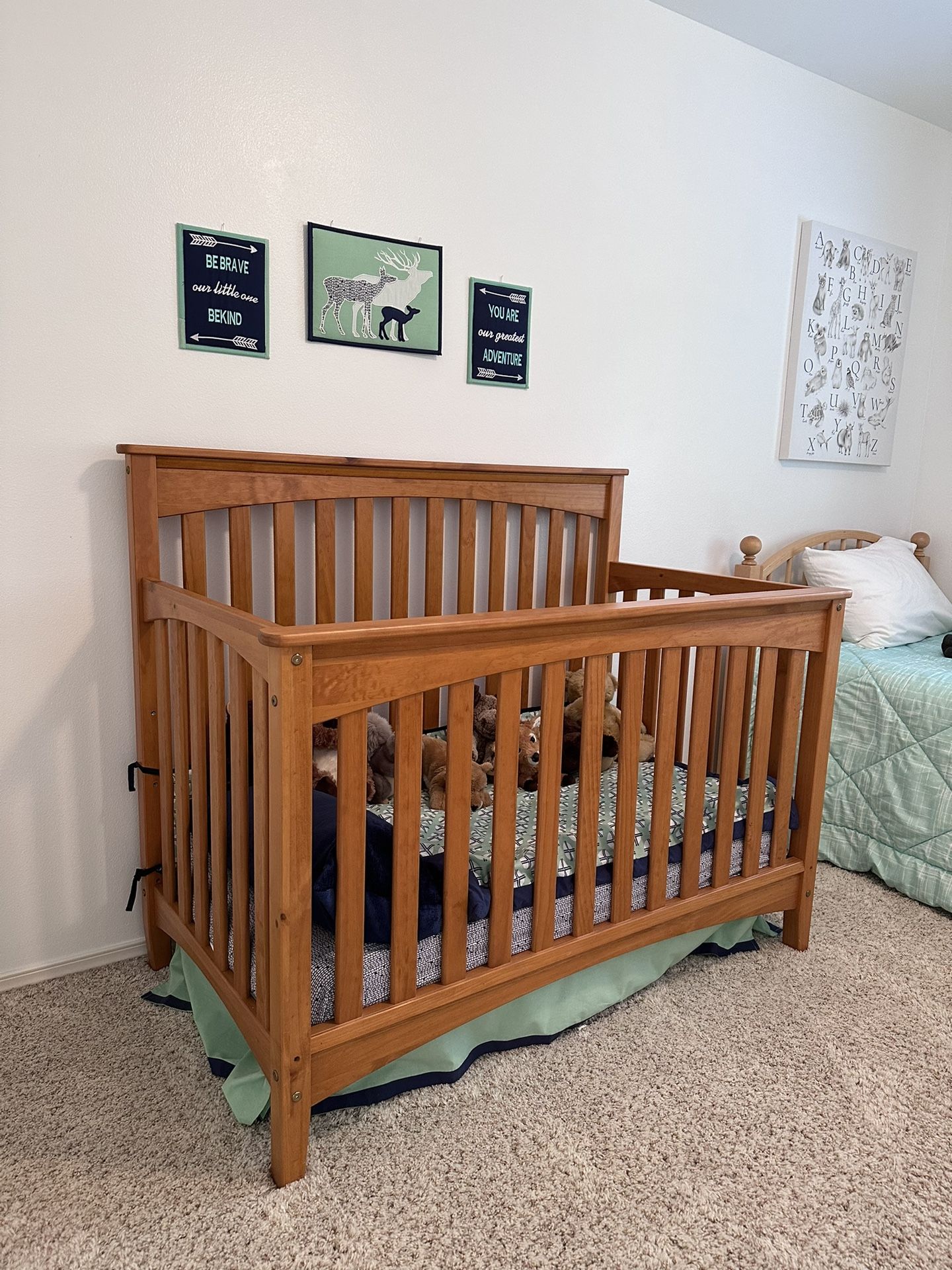 LIKE NEW CRIB BEDDING for Sale in Snohomish, WA OfferUp