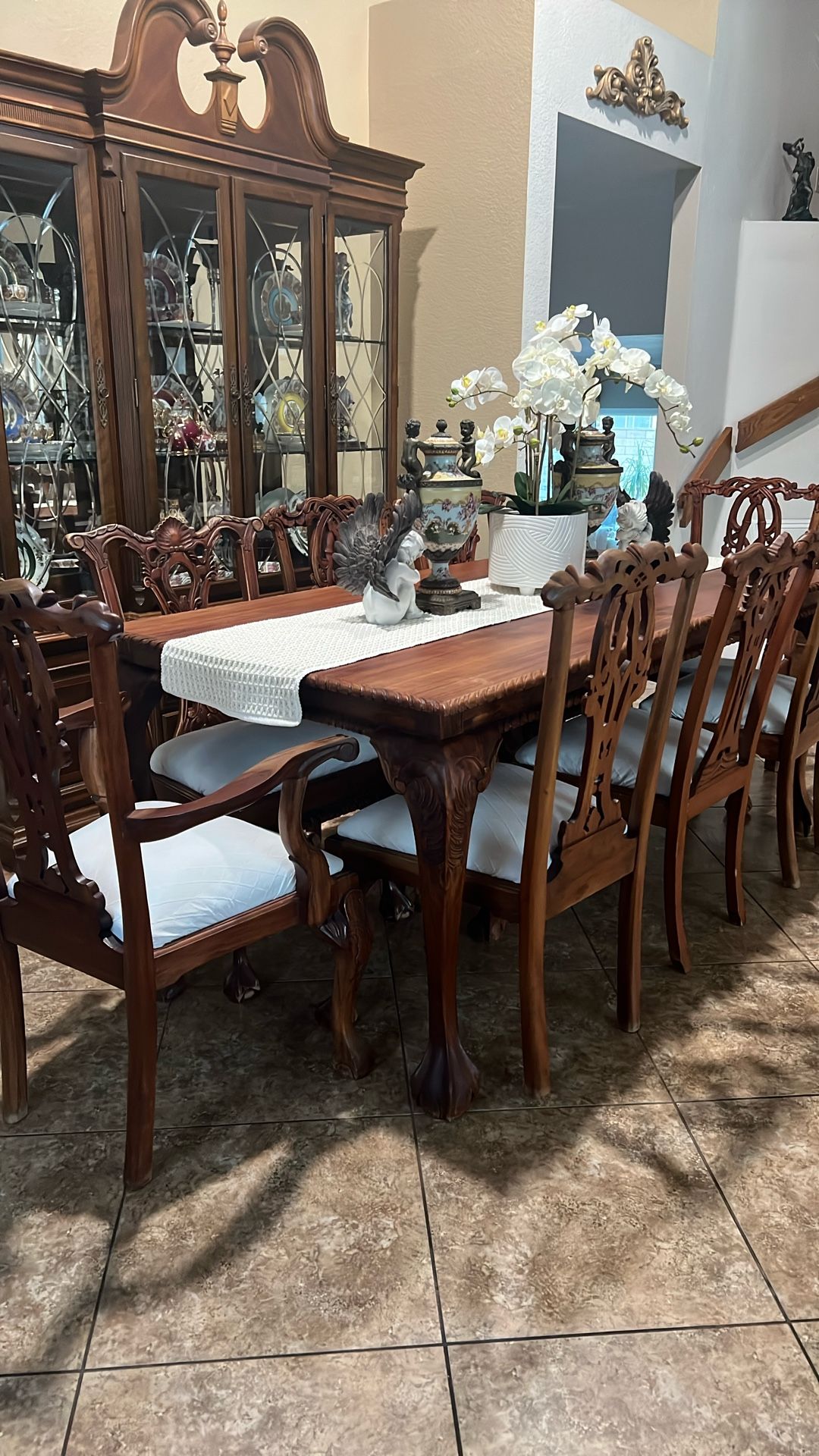 China cabinet And dining Set