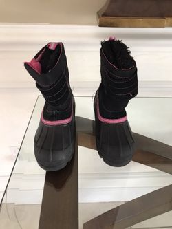 Girls snow boots size 11
