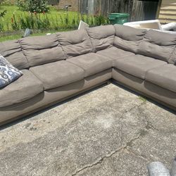 Grey Sectional With Free Delivery 🚛