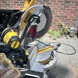 Dewalt Mitter Saw 