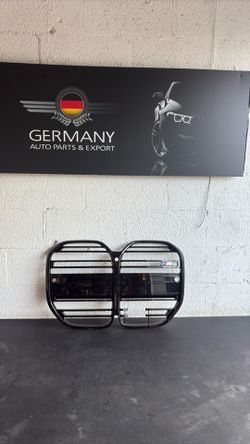BMW. M4 M3  front grill original