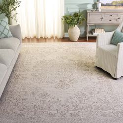 Like New! Safavieh 9x12 Area Rug, Cream & Ivory