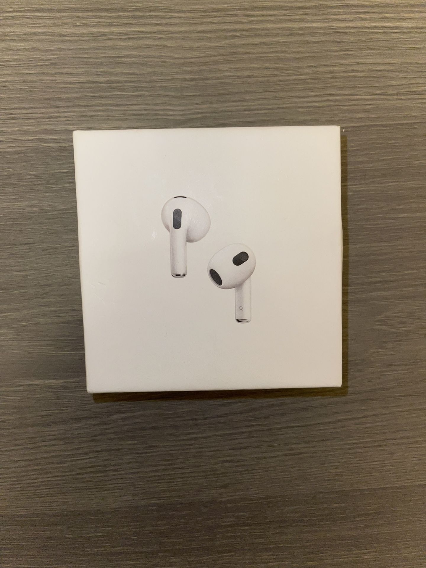 Apple AirPod Pro 3rd Generation- MagSafe Charging Case