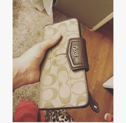 Coach wallet women’s