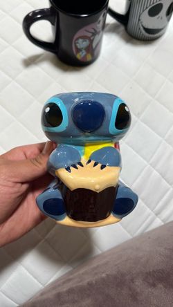 mugs Night before Christmas and stitch