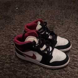 white red black mid 1 6.5y