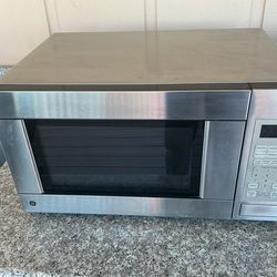 GE Microwave 1100 watts