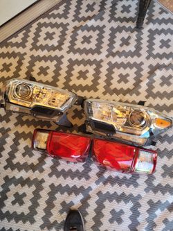 Toyota Tacoma 2016-2022 Lights Original