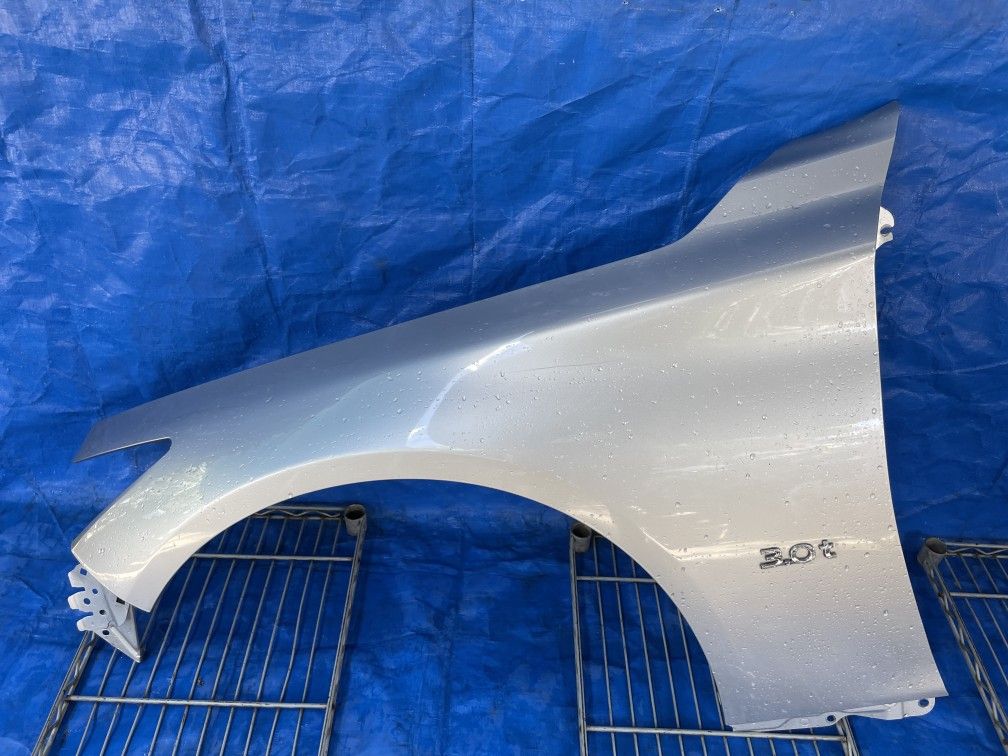 2014-2020 INFINITI Q50 LEFT DRIVER SIDE FENDER ASSEMBLY SILVER (K23) 