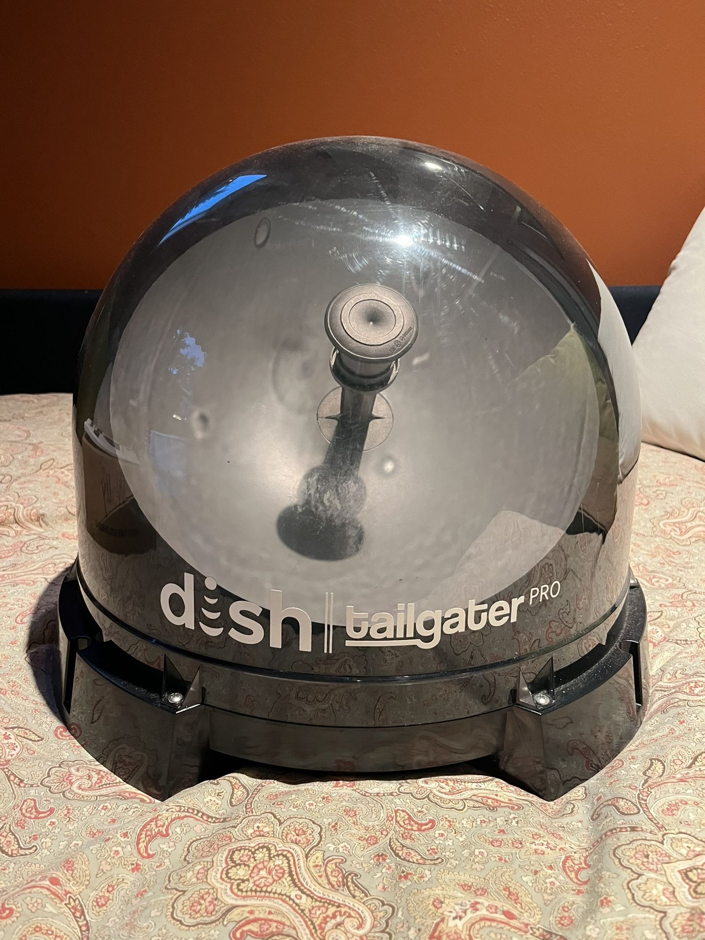 Dish Tailgater Pro DTP4900