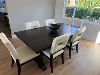 Dining Room Table with Leaflet and 6 Chairs