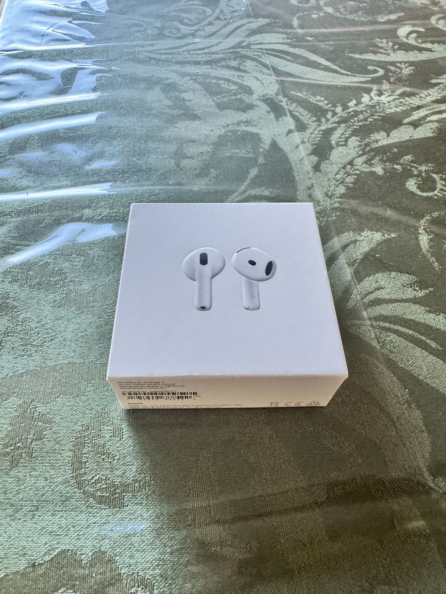 AirPods 4