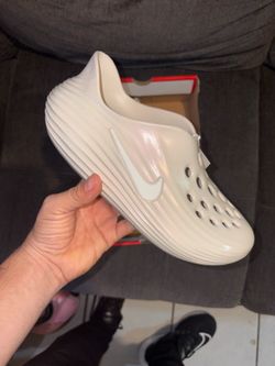 Nike slippers